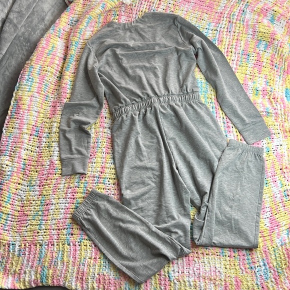 NWT Splendid x Cella Jane Supersoft Surplice Jumpsuit Gray Size Small - Picture 10 of 16